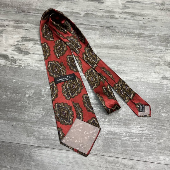Christian Dior Red w/ Olive, Gold & Blue Medallion Silk Tie - Picture 2 of 4
